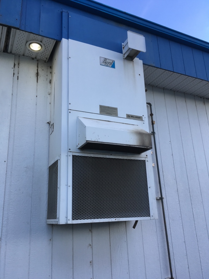 Thorncliffe, AB - Serviced three Bard ac units . Replaced condenser fan motor and pressure wash all colis Thorncliffe, AB - Serviced three Bard ac units . Replaced condenser fan motor and pressure wash all colis