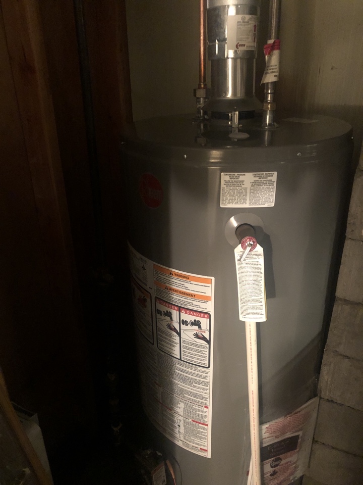 Thorncliffe, AB - Plumber required. Installed new Rheem hot water tank Thorncliffe, AB - Plumber required. Installed new Rheem hot water tank
