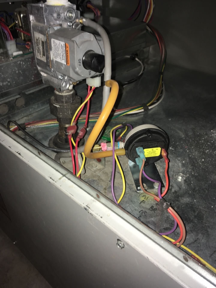 Thorncliffe, AB - Replaced new style Aluminum tube pressure switch on Lochinvar boiler Thorncliffe, AB - Replaced new style Aluminum tube pressure switch on Lochinvar boiler