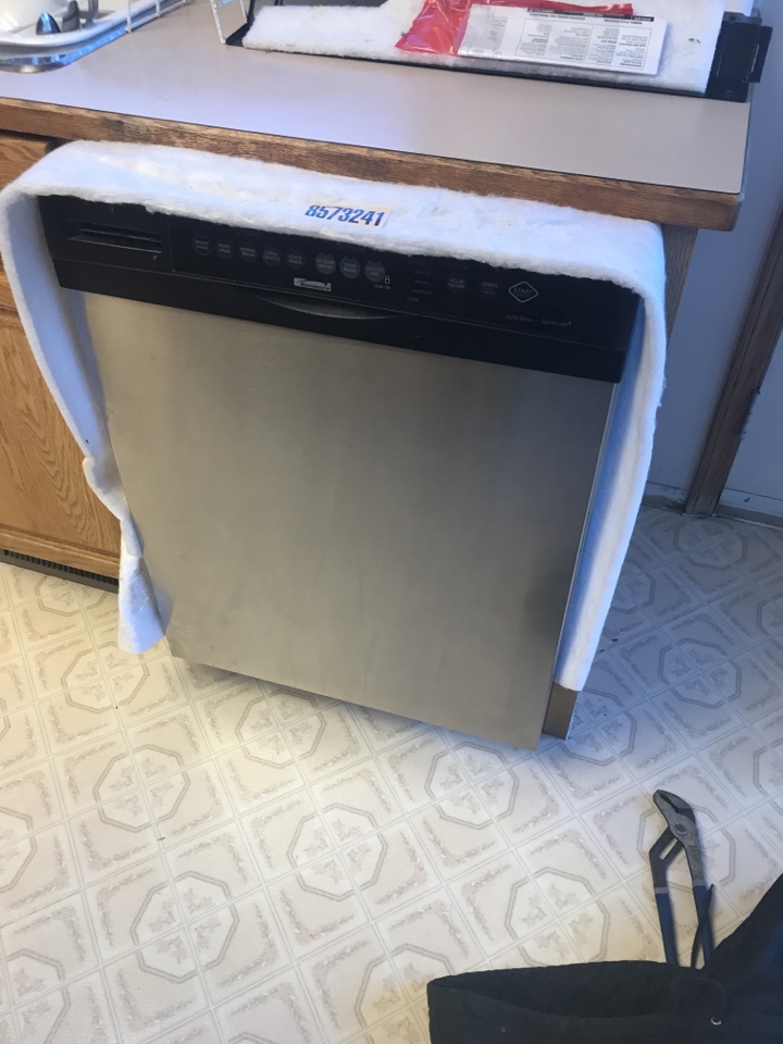 Thorncliffe, AB - Plumber needed disconnect dishwasher and fridge Thorncliffe, AB - Plumber needed disconnect dishwasher and fridge