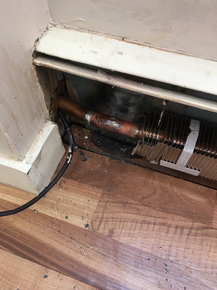 Thorncliffe, AB - No heat call radiator pipe froze when window was left open Thorncliffe, AB - No heat call radiator pipe froze when window was left open